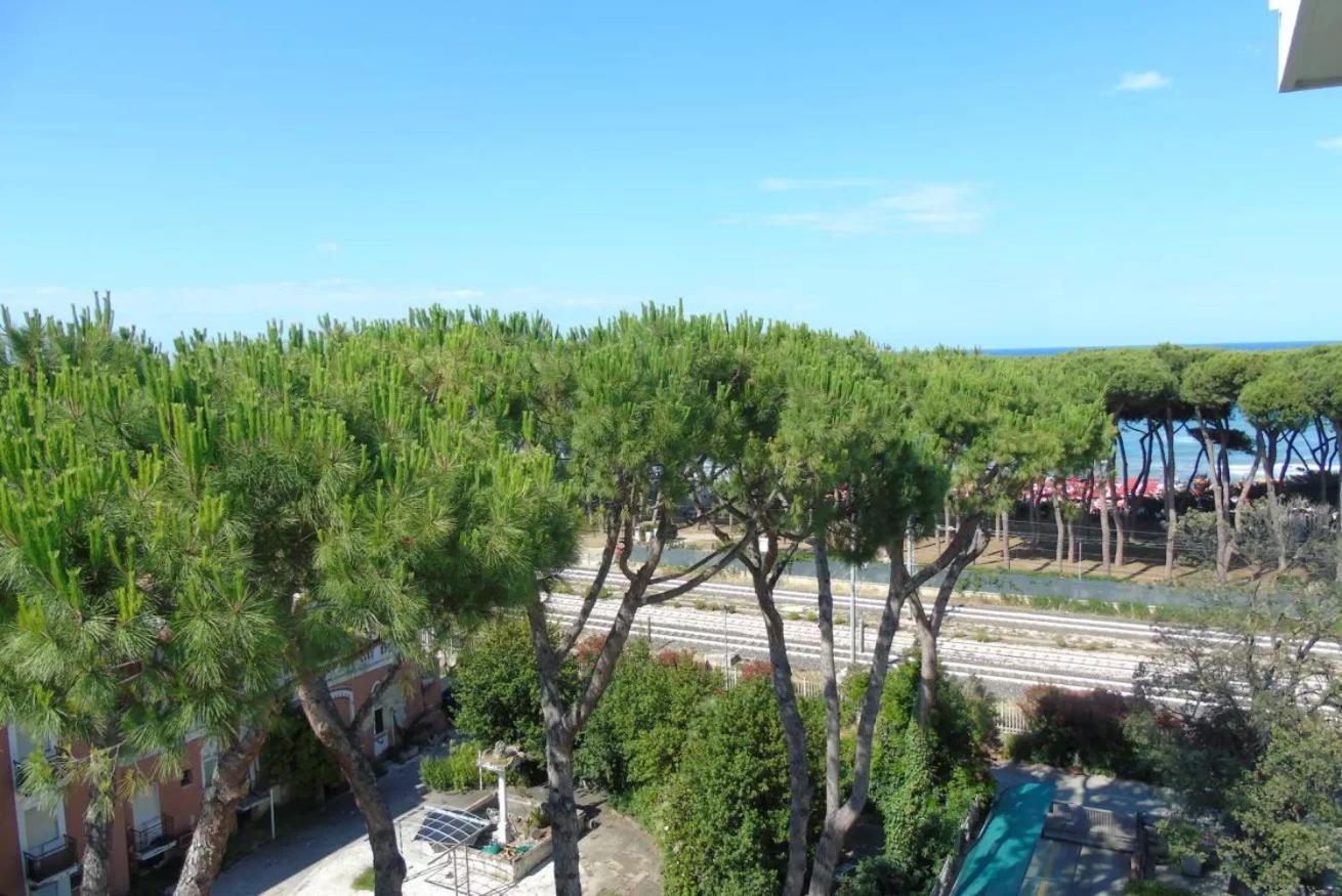 Homiday - Residence Prestige Pineto Extérieur photo